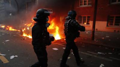 Протесты во Франции: водометы, газ, задержания