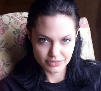 Постаревшая Анджелина Джоли обескуражила кадрами из молодости: "Тогда она была..."