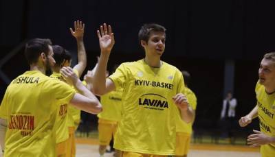 Форвард Киев-Баскета Ковалев пропустит три недели из-за перелома челюсти