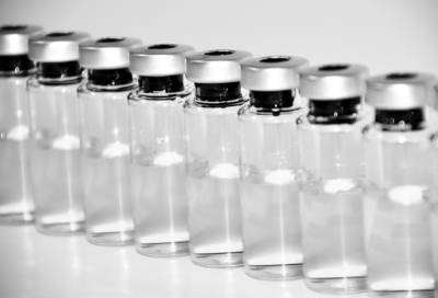Директор центра Гамалеи сообщил, как долго действует российская вакцина от коронавируса