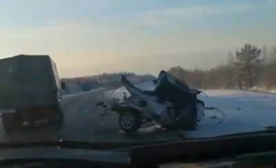 Легковушку разорвало на части: ДТП со смертельным исходом произошло на трассе Тюмень – Ханты-Мансийск
