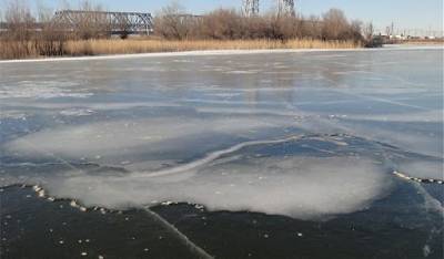 Жителям Ленобласти порекомендовали не выходить на лед в декабре