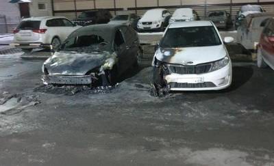 Ночью в Тюмени неизвестные подожгли автомобиль