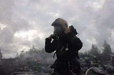 Жертвами квартирного пожара в Петербурге стали три человека, двое — в тяжелом состоянии