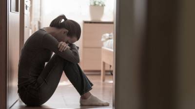 Психологи развеяли миф о «предновогодней депрессии»