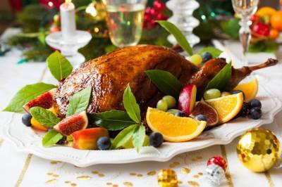 Новогоднее меню: три рецепта утки на горячее