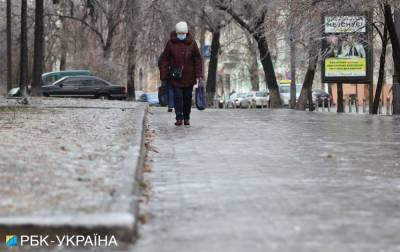 Желтый уровень опасности: в Украине сегодня сохранится гололедица