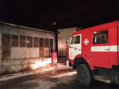 Спасатели целую ночь тушили пожар на Змиевской ТЭС