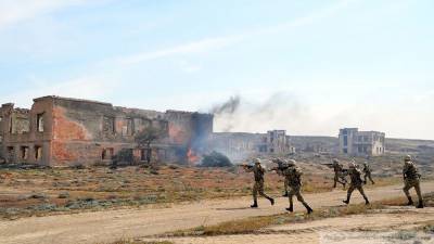 Баку назвал обострение в южном Карабахе "антитеррористической операцией"