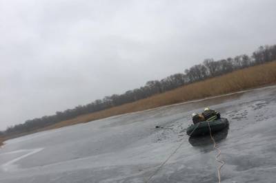 В Днепропетровской области погибли двое рыбаков, провалившись под лед