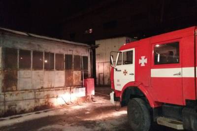 В Харьковской области на ТЭС вспыхнул масштабный пожар: спасатели боролись с огнем всю ночь