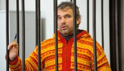 В Свердловске прокуратура обжаловала смягчение приговора убийце-фотографу