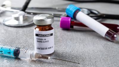 Производители вакцин от COVID-19 хотят нажиться на человечестве: почему это не так