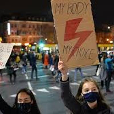 В Варшаве проходят протесты против закона о запрете абортов