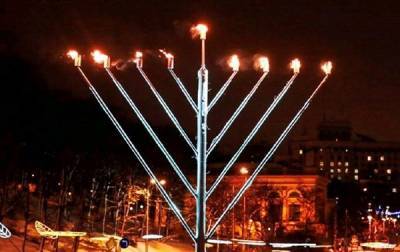 Посол Израиля назвал антисемитизмом инцидент с ханукией в Киеве