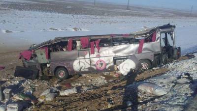 В Карагандинской области перевернулся автобус: шесть человек пострадали