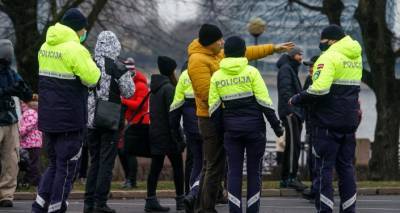 Если надо, разгонят всех: экс-глава Госполиции Латвии о протестах в Риге
