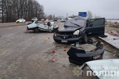 На трассе Киев-Знаменка в ДТП погибли два человека, среди них – подросток