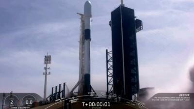 Falcon 9 успешно стартовала, первая ступень села в Атлантике
