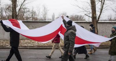 ГУВД заявило о более 300 задержанных на протестах в Минске