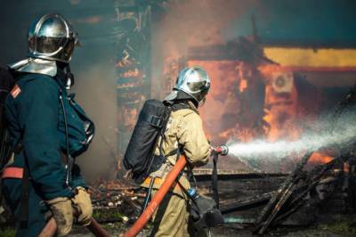 Обсуждение зарплат пожарных и спасателей вынесено на федеральный уровень