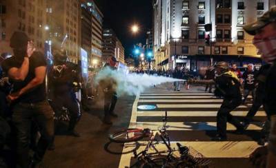 Несколько полицейских пострадали после столкновений между демонстрантами в Вашингтоне