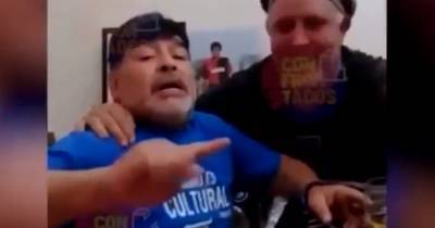 "Сигара, алкоголь и таблетки": появилось видео гуляния Марадоны перед операцией на мозгу