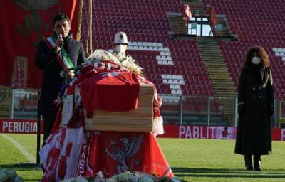 В Италии обокрали дом звезды мирового футбола во время его похорон