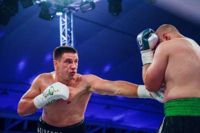 Непобедимый украинский боксер Владислав Сиренко получил титул WBC Asia в бою в Киеве