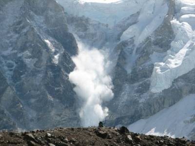 Нескольким районам Камчатки угрожает сход лавин
