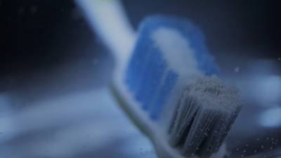 Найдена неожиданная польза зубной пасты в уничтожении коронавируса