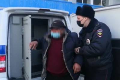 В Хабаровске сняли с рейса пьяного мужчину, курившего в самолёте