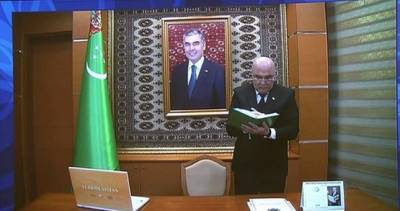 В Туркменистане обновили стандарты вывешивания портрета Бердымухамедова