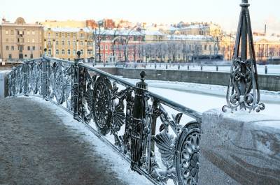 Небольшой снег и около -2 градусов будет в Петербурге в понедельник