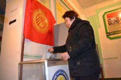 В Киргизии зарегистрированы 18 кандидатов в президенты