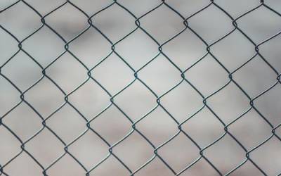 Жительница Башкирии застряла в заборе и погибла