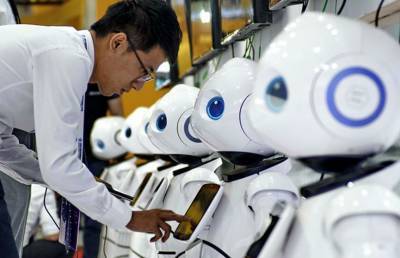 «Антиковидные» роботы появились в Японии