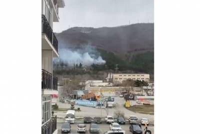 В Геленджике потушили пожар в Кабардинском лесничестве