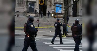 Полицейские убили мужчину, устроившего стрельбу возле церкви в Нью-Йорке — момент попал на видео