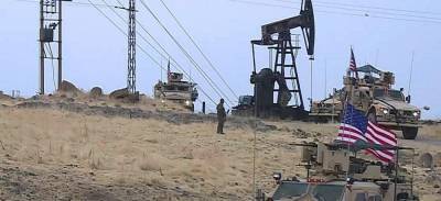 Американцы продолжают разворовывать сирийскую нефть