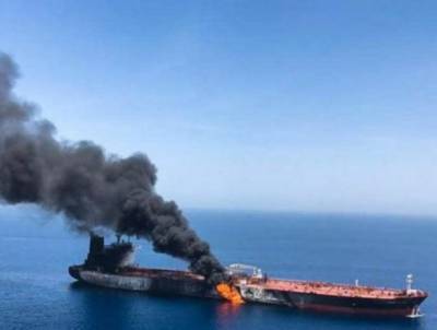 «Внешний источник» уничтожил нефтяной танкер у берегов Саудовской Аравии