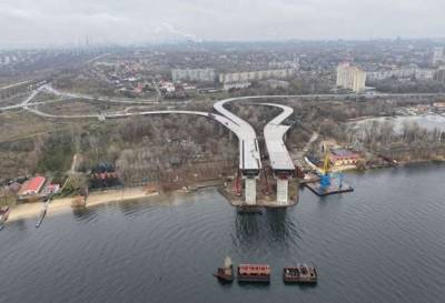 В Запорожье проводят испытания нового моста