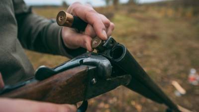 Полицейский в Ленобласти застрелил друга, приняв его за лося