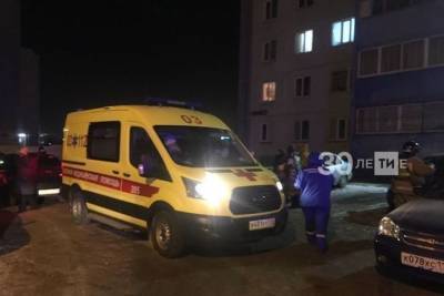 В Альметьевске спасатели эвакуировали жильцов дома