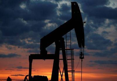 Цены на нефть растут после начала вакцинации и взрыва на танкере в С.Аравии
