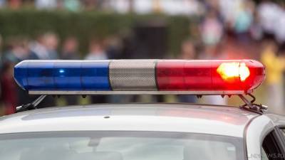 Охранник разбил авто, водитель которого зашел в магазин без маски: полиция Сочи проводит проверку