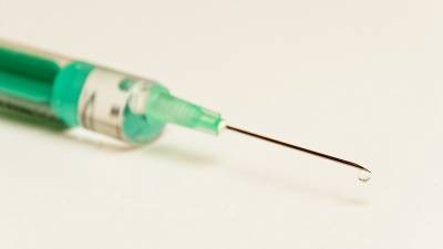 ВОЗ назвала вакцинацию помощником в борьбе с коронавирусом