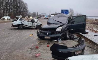 Под Киевом водитель отправил на тот свет ребенка, авто разорвало на части: детали и кадры трагедии