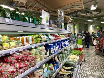 Какие продукты исчезнут из-за заморозки цен, раскрыл экономист Калугин