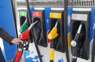 Песков: цены на бензин не вызывают беспокойства